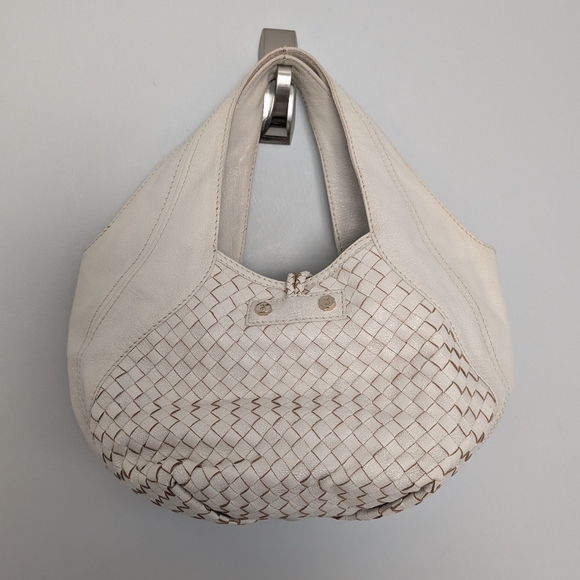 NEW Bill Blass White Leather 17" Wide Crossoiant Purse Braided Shoulder - Picture 2 of 11